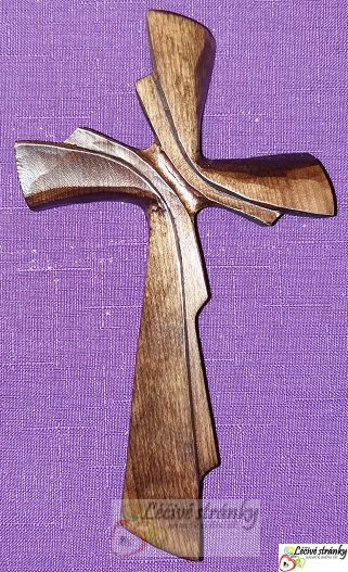 Kříž vyřezávaný, rozměr - 15,5 x 9 cm - tmavé dřevo