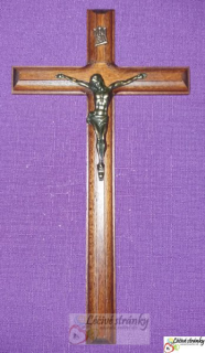 Kříž s korpusem frézovaný, tmavý 23,5x13cm